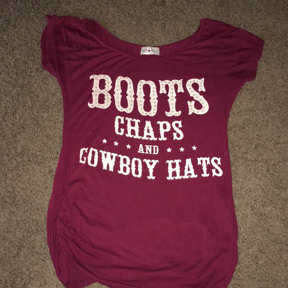 Free kisses tshirt